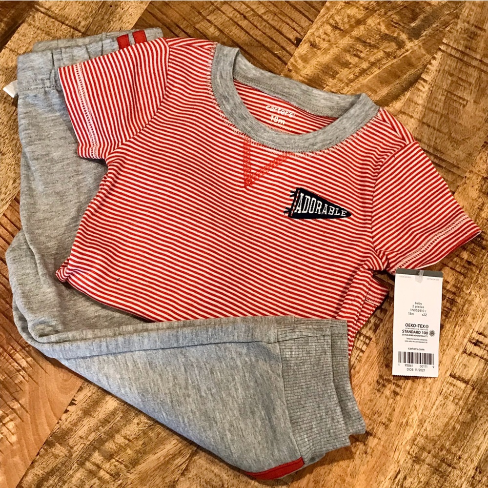 NWT✨ Carter’s 18 Months Boy Onesie & Sweat Pants Outfit